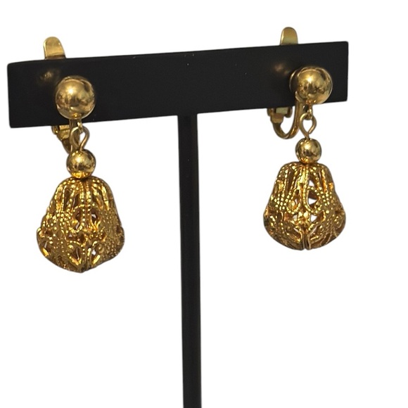 Vintage filigree, gold town drop dangle clip on earrings estate jewelry - Picture 7 of 10
